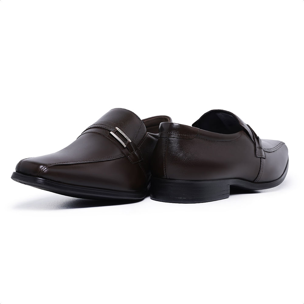 Sapato-Democrata-Loafer-em-Couro-Marrom-e-Sola-Borracha-244102M-03