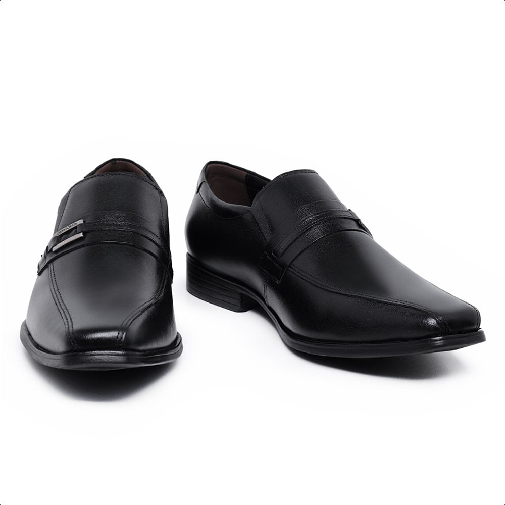 Sapato-Loafer-Democrata-em-Couro-Preto-e-Sola-Borracha-244102P-02