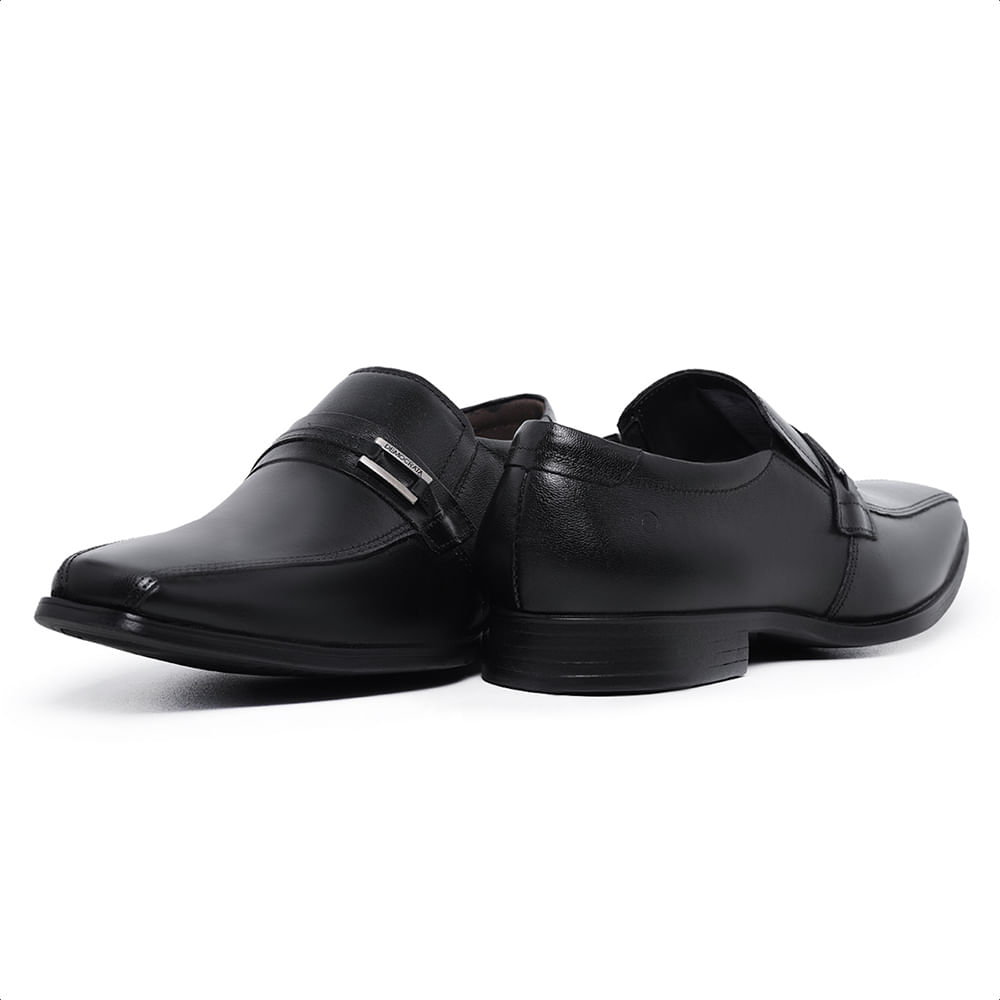 Sapato-Loafer-Democrata-em-Couro-Preto-e-Sola-Borracha-244102P-03